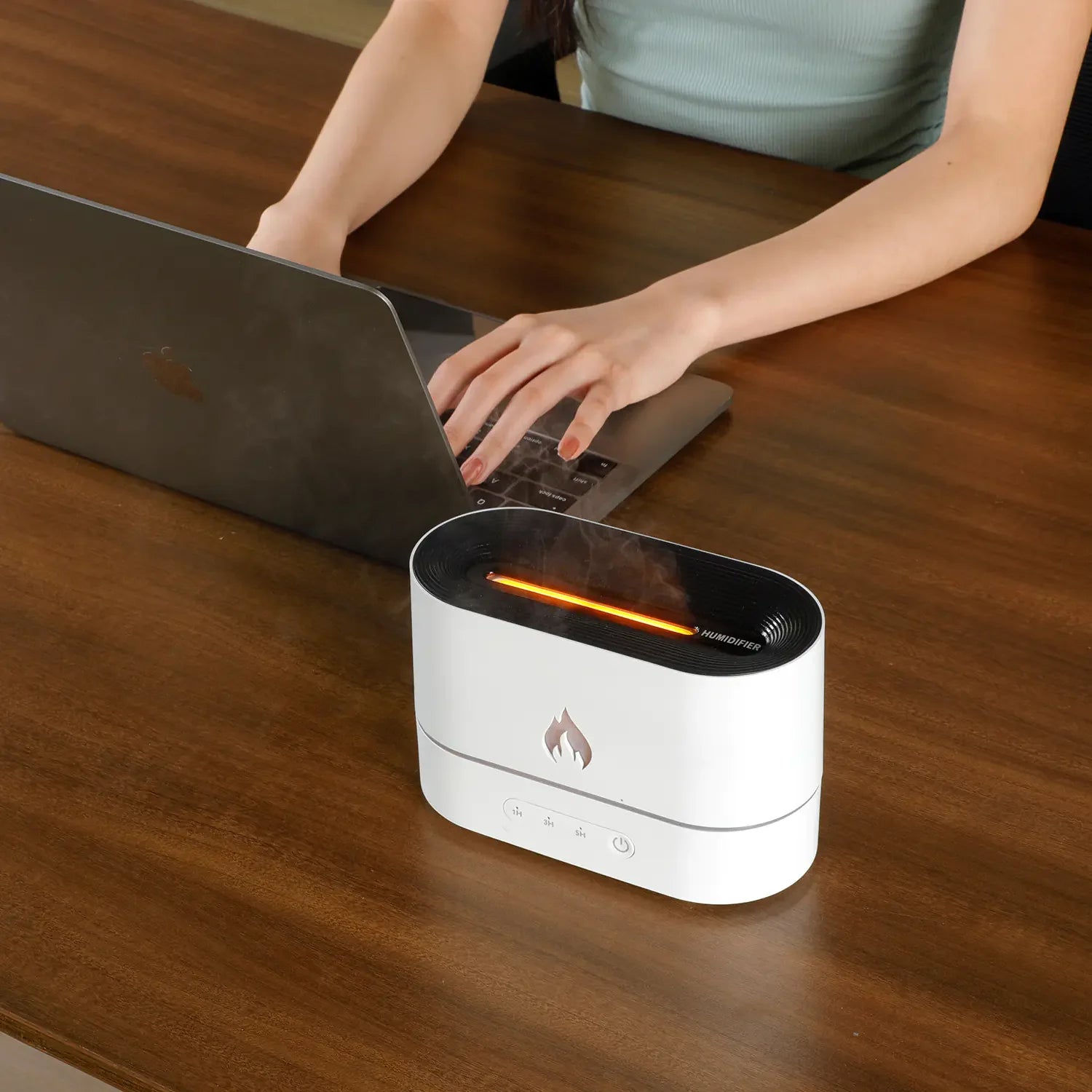 Minimalist desktop mist maker for office and bedroom decor